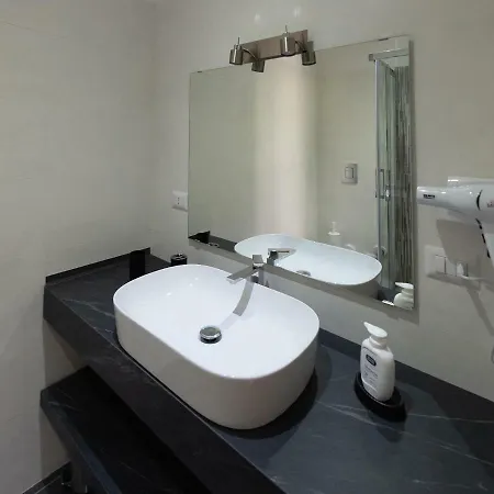 Visitoledo House Guest house *